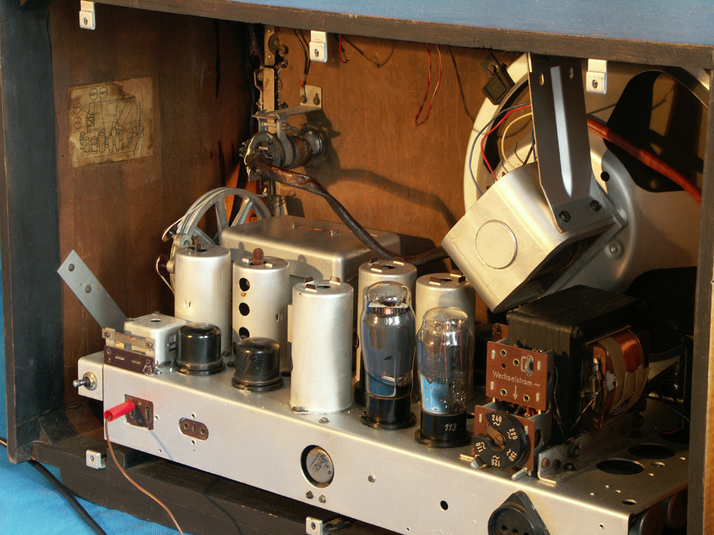 ������� ������ ������� �������� - 
TELEFUNKEN 860 WK - �������� ������������� � �������� ������������ �������
